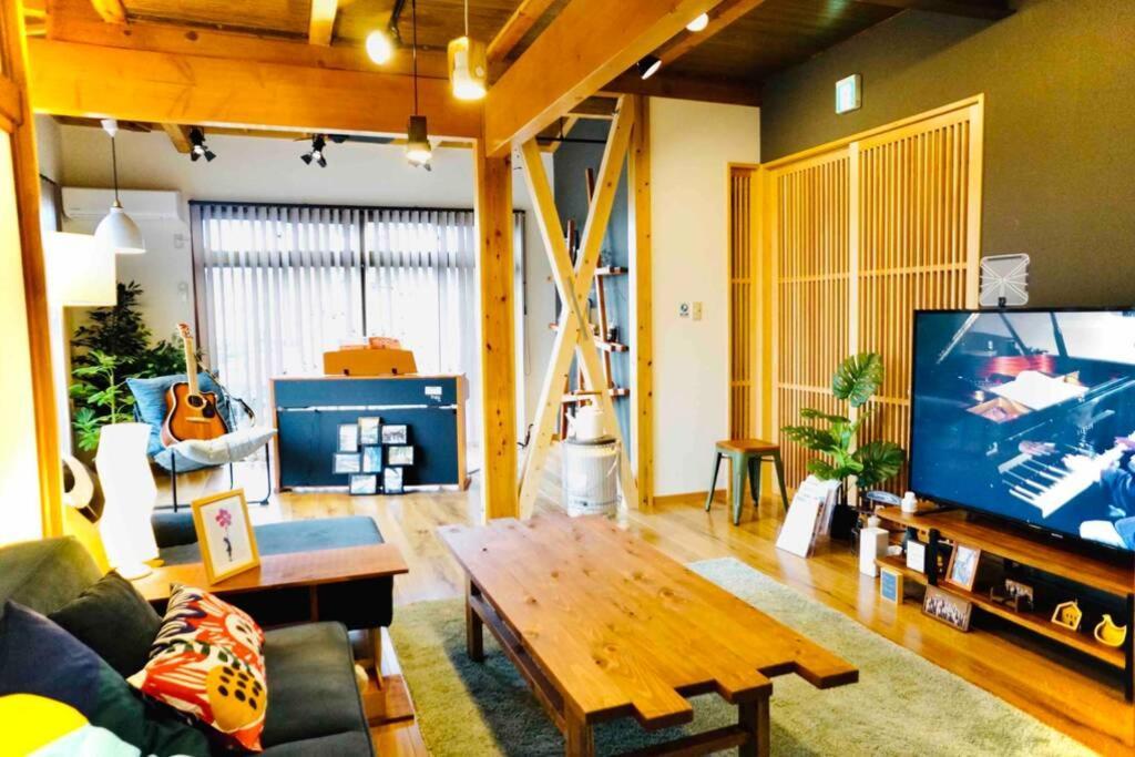 松山48坪！道後温泉付近駐車場有り清潔さと設備の充実さが高評価 大切な家族仲間と広々とくつろげます别墅 外观 照片
