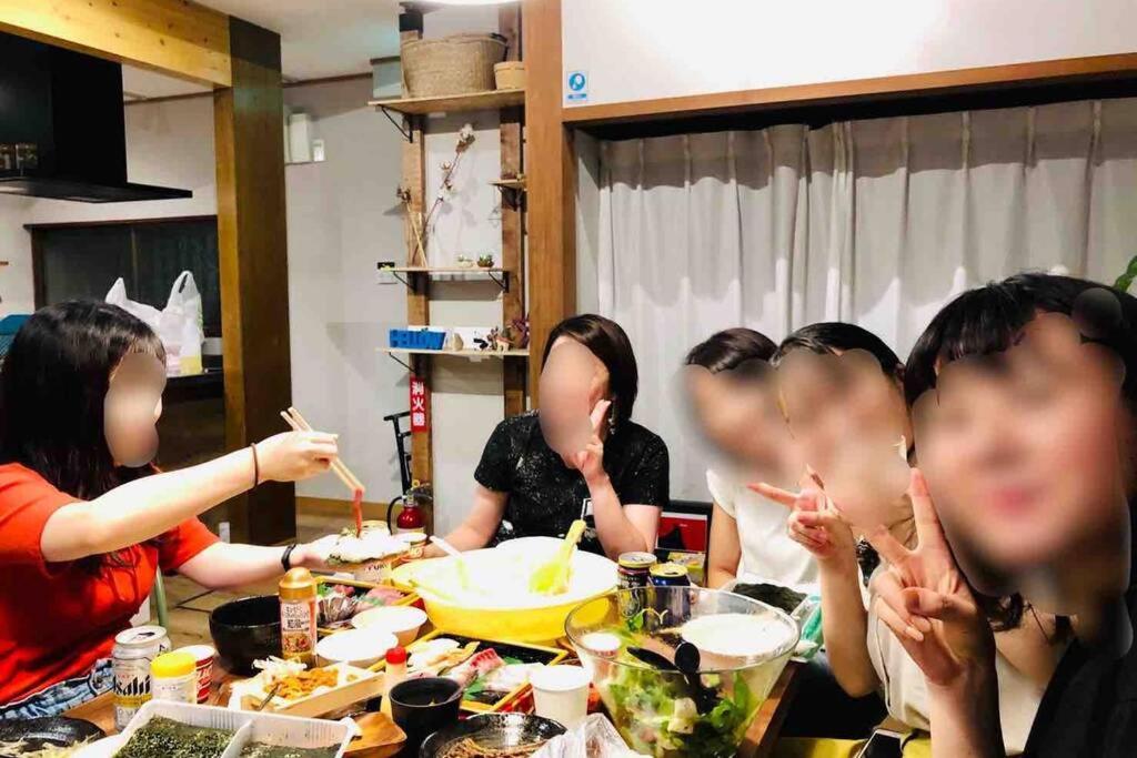 松山48坪！道後温泉付近駐車場有り清潔さと設備の充実さが高評価 大切な家族仲間と広々とくつろげます别墅 外观 照片